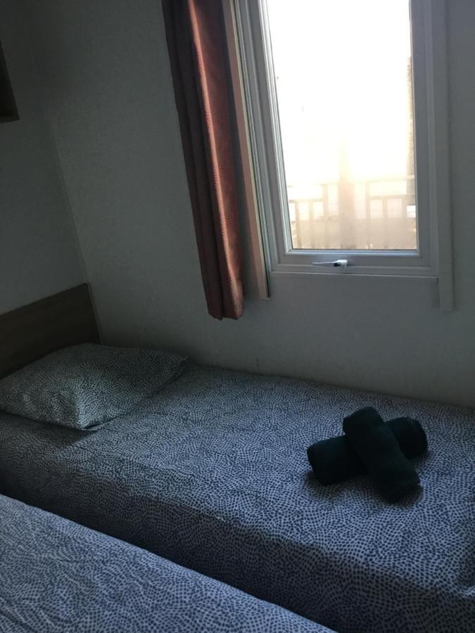 Confort, Climatisation,linge De Lit Et De Toilette, Coffre Fort, Ventilations Au Plafond Et Wifi Possible Campsite *