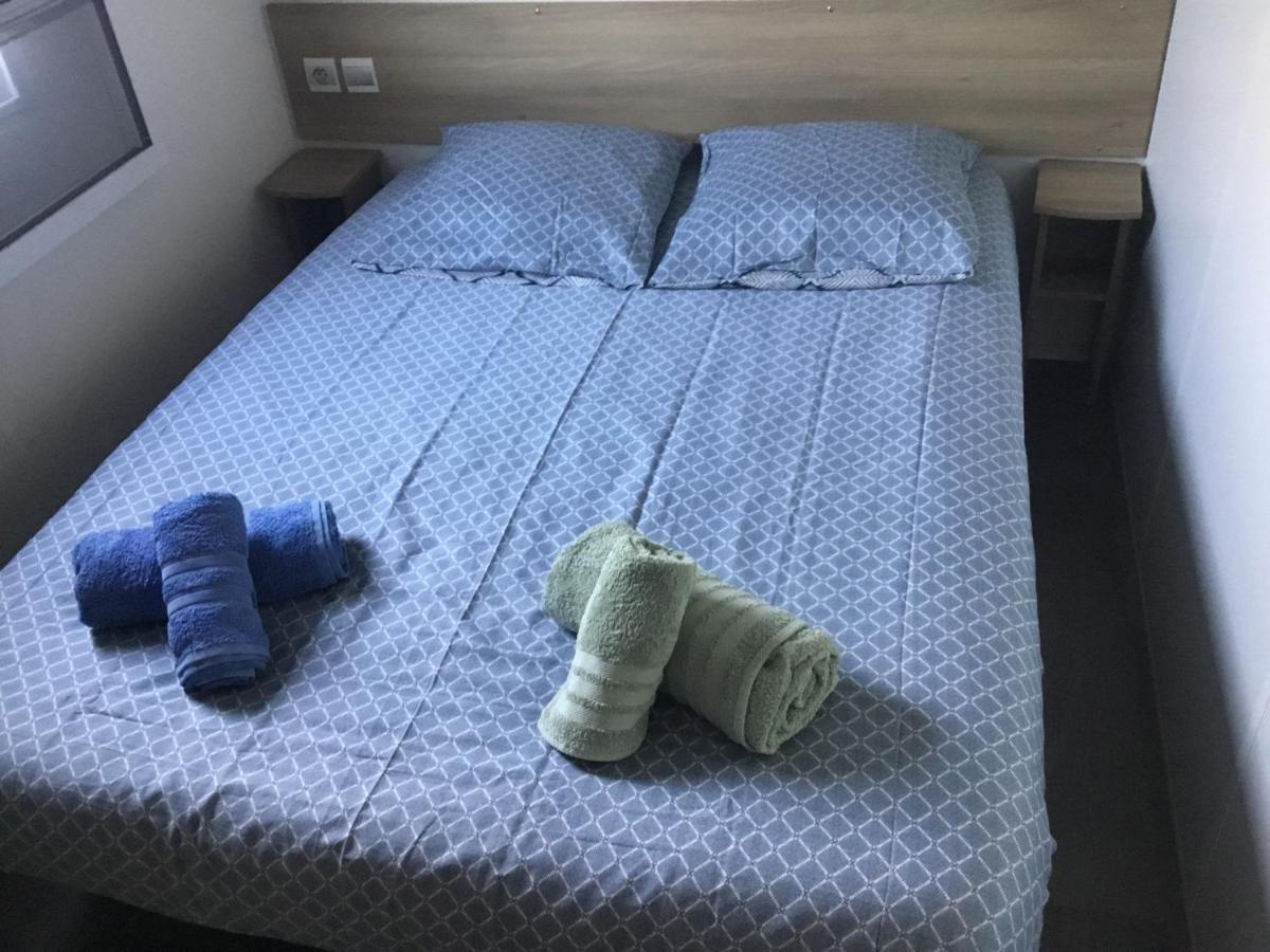 Confort, Climatisation,linge De Lit Et De Toilette, Coffre Fort, Ventilations Au Plafond Et Wifi Possible Frejus