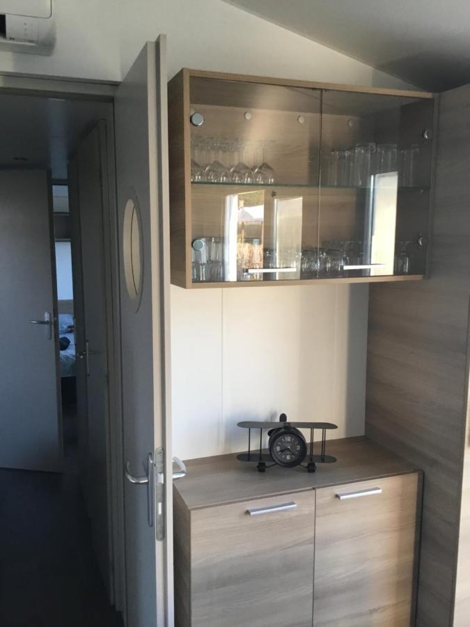 Confort, Climatisation,linge De Lit Et De Toilette, Coffre Fort, Ventilations Au Plafond Et Wifi Possible Campsite