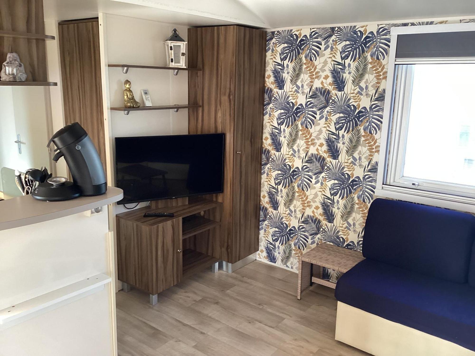 Confort, Climatisation,linge De Lit Et De Toilette, Coffre Fort, Ventilations Au Plafond Et Wifi Possible Campsite Frejus