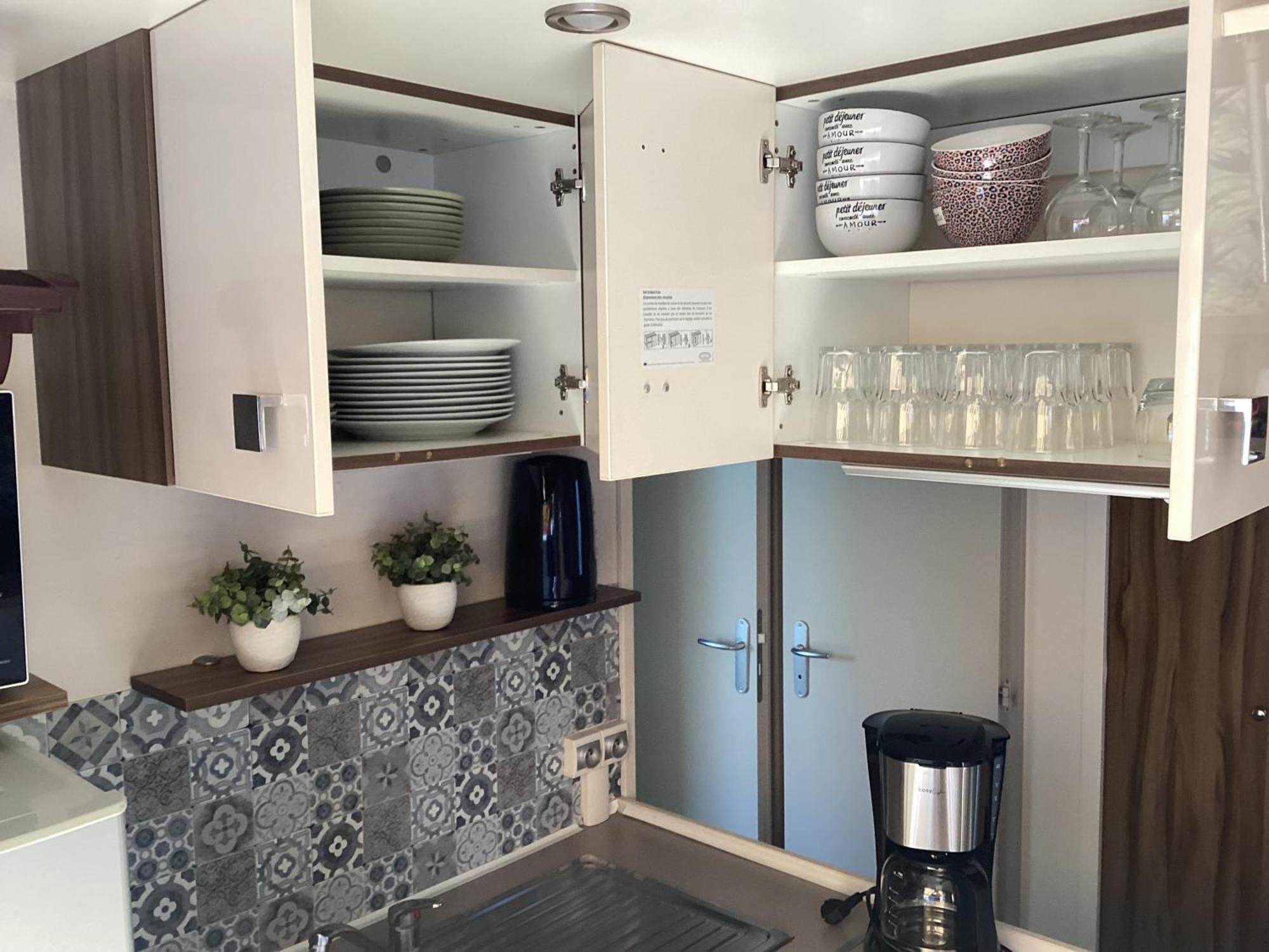 Confort, Climatisation,linge De Lit Et De Toilette, Coffre Fort, Ventilations Au Plafond Et Wifi Possible Frejus