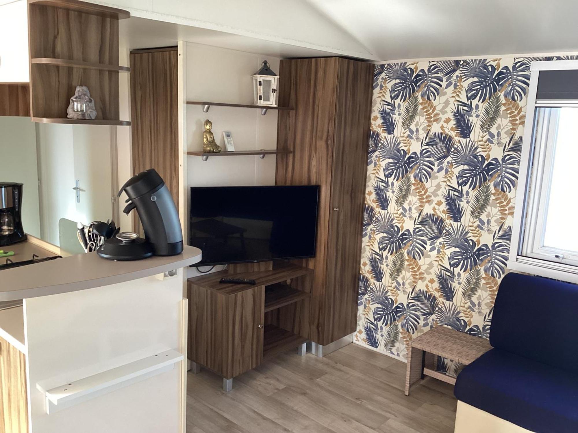 Confort, Climatisation,linge De Lit Et De Toilette, Coffre Fort, Ventilations Au Plafond Et Wifi Possible Campsite *
