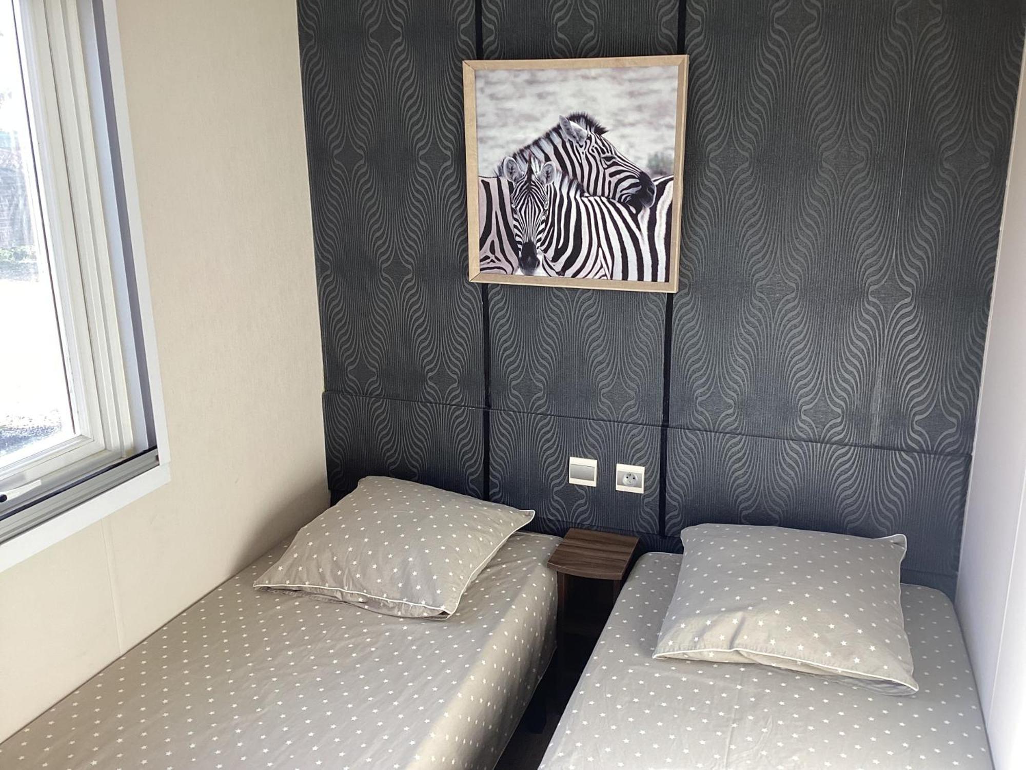 Campsite Confort, Climatisation,linge De Lit Et De Toilette, Coffre Fort, Ventilations Au Plafond Et Wifi Possible Frejus
